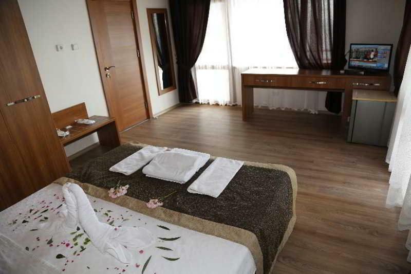 Diamond City Resort Hotel Büyükçekmece Exterior foto
